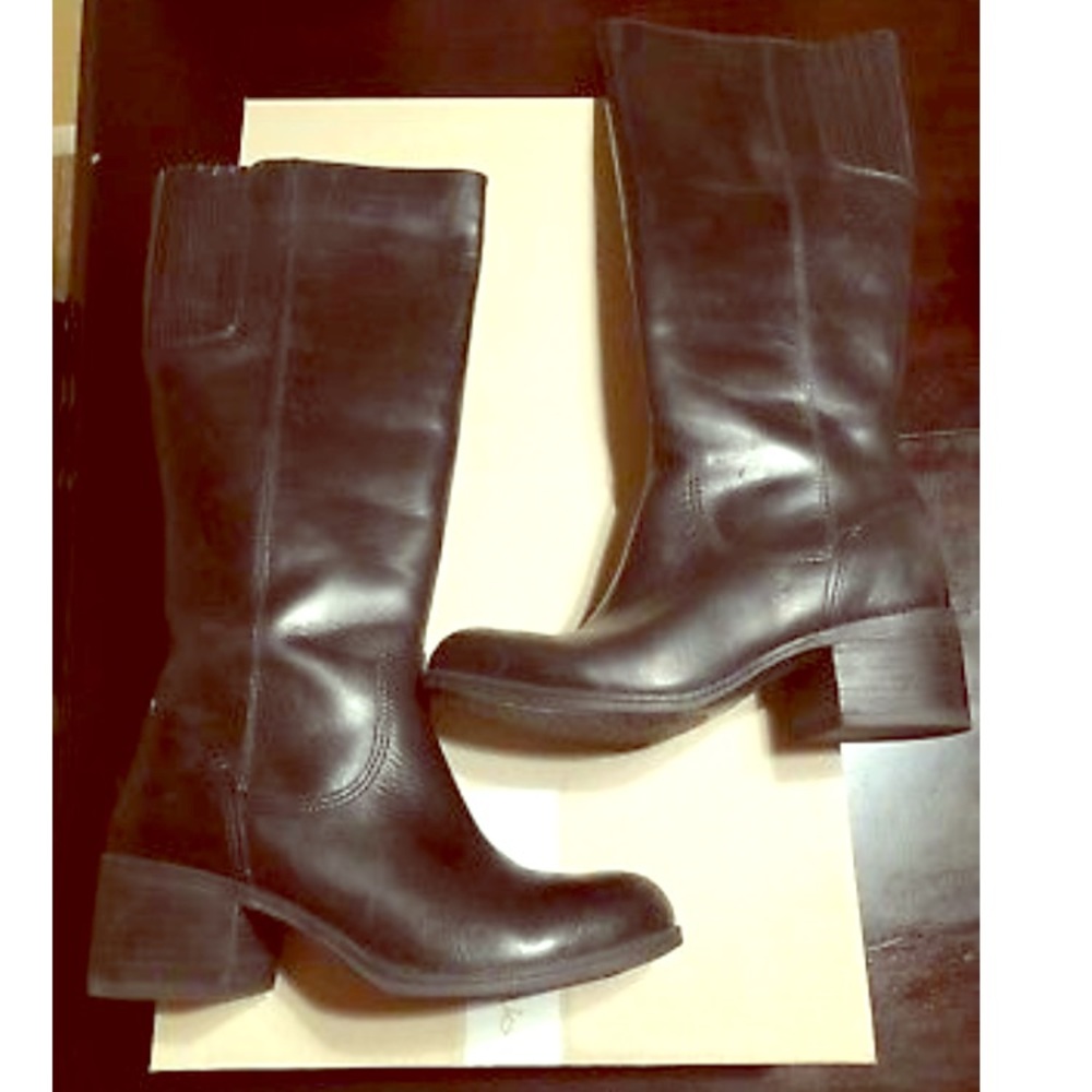 Ladies Clark’s Maypearl Viola Knee Length Boots